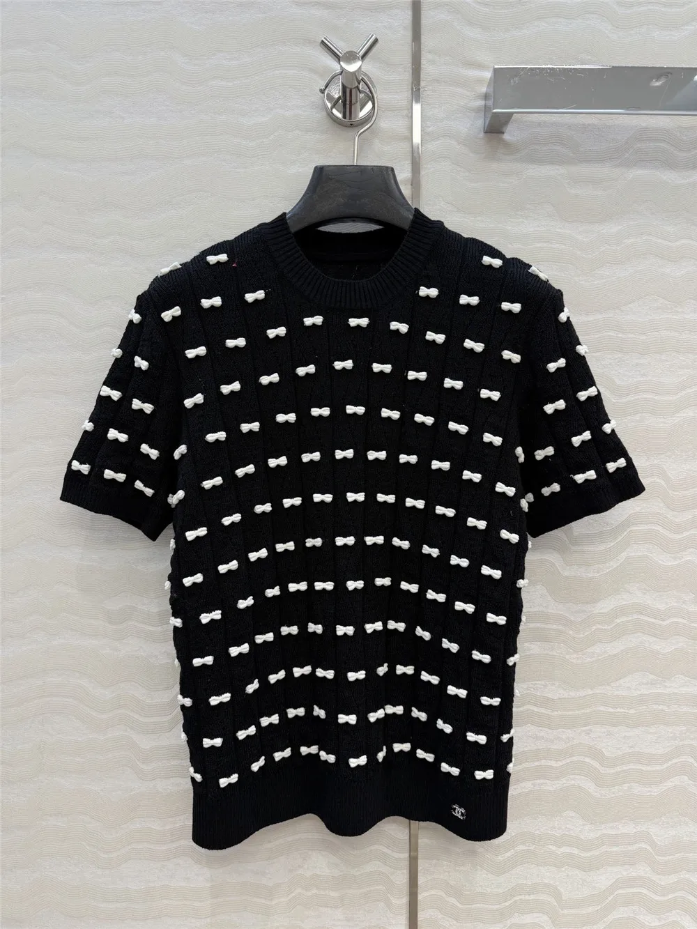 Women's 26 New Round Neck Jacquard Wool Blended Knitted Short Sleeved Top
Women's 26 New Round Neck Jacquard Wool Blended Knitted Short Sleeved Top