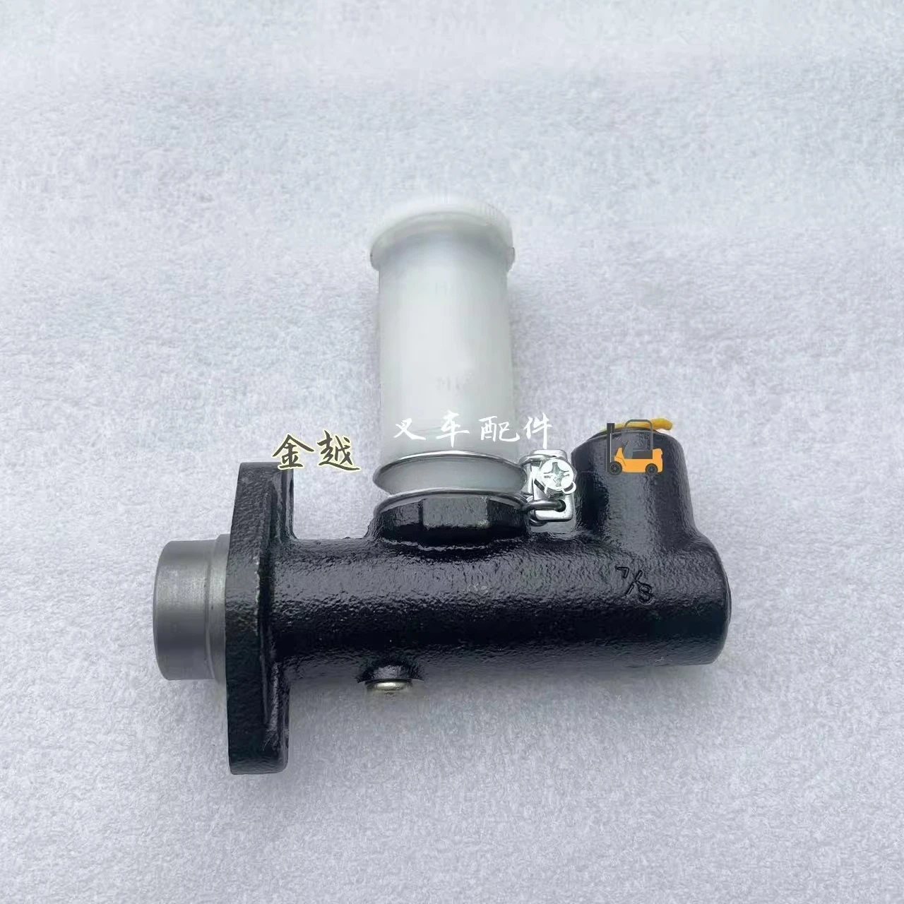 Главный цилиндр сцепления MY012-8352-00 для вилочных погрузчиков Komatsu 4, 5, 6, 7 тонн FD40-7 6D102 17307
Главный цилиндр сцепления MY012-8352-00 для вилочных погрузчиков Komatsu 4, 5, 6, 7 тонн FD40-7 6D102 17307