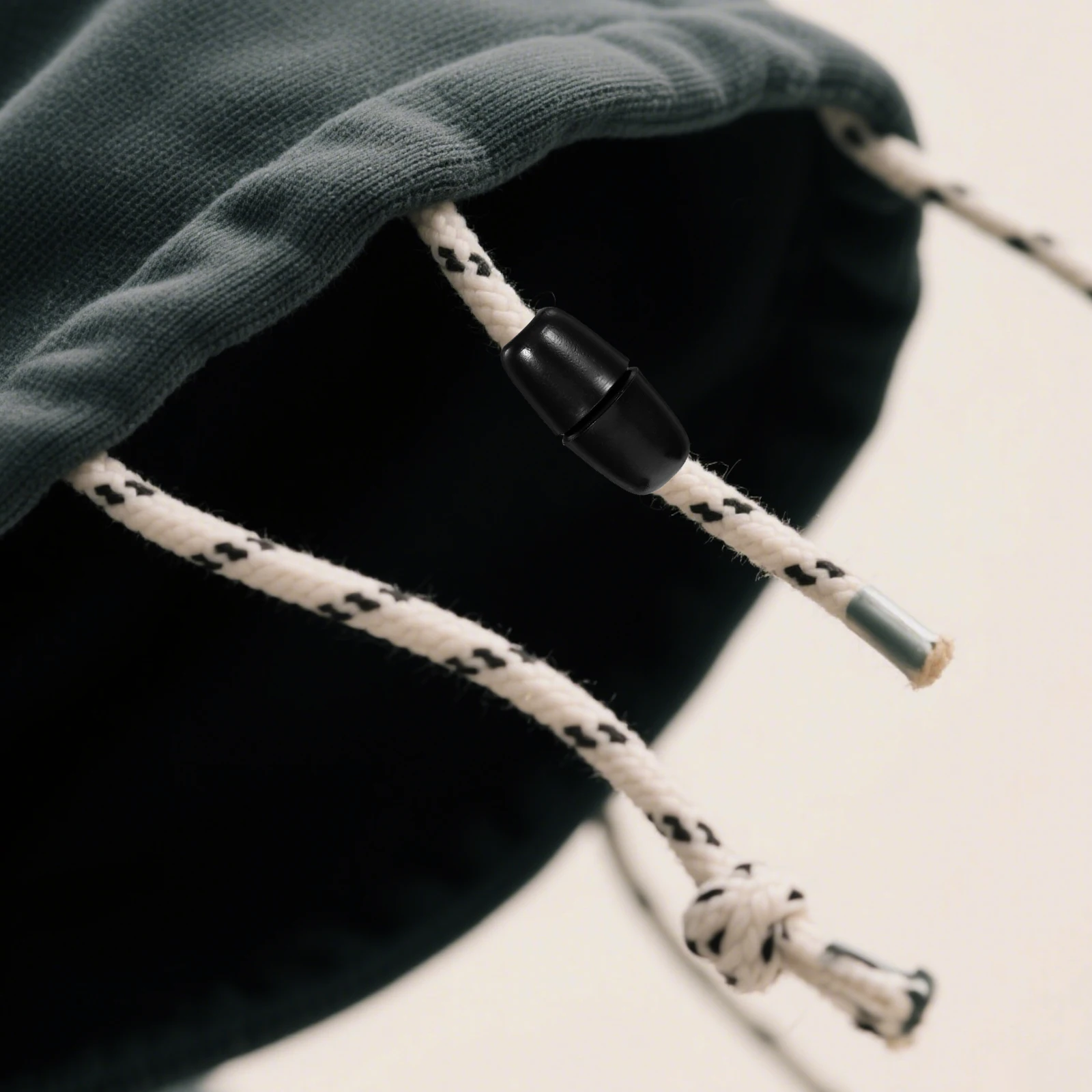 100 Pcs Clothing Accessories Rope Buckle Plastic End Caps Hoodie Strings Tips Lanyard Stop Long Lasting Black White Transparent
100 Pcs Clothing Accessories Rope Buckle Plastic End Caps Hoodie Strings Tips Lanyard Stop Long Lasting Black White Transparent