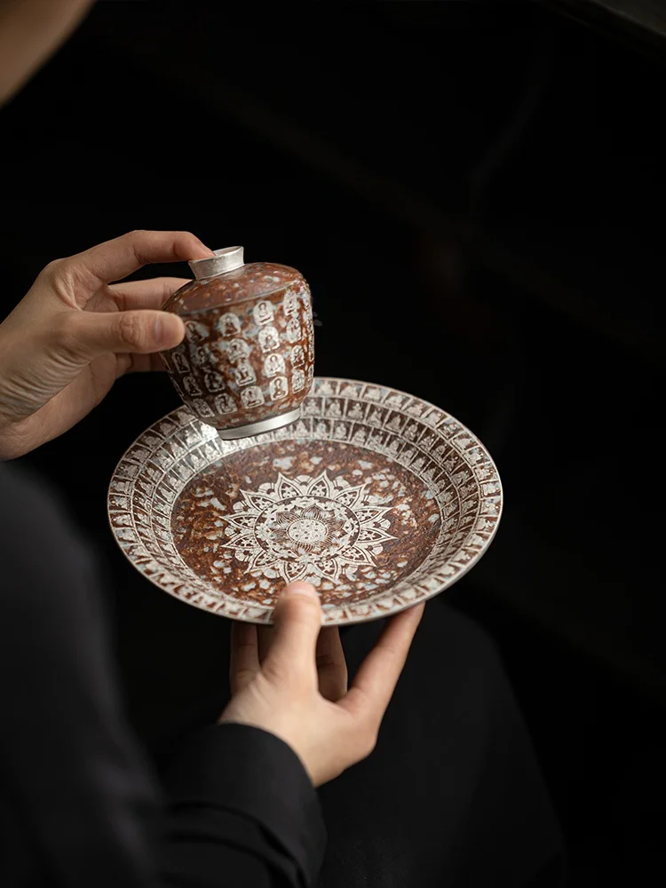 Guanyintang Dunhuang Thousand Buddha Old Rock Clay Teapot Silver Gilded Handheld Tea Brewing Bowl Retro Chinese Zen Style
Guanyintang Dunhuang Thousand Buddha Old Rock Clay Teapot Silver Gilded Handheld Tea Brewing Bowl Retro Chinese Zen Style