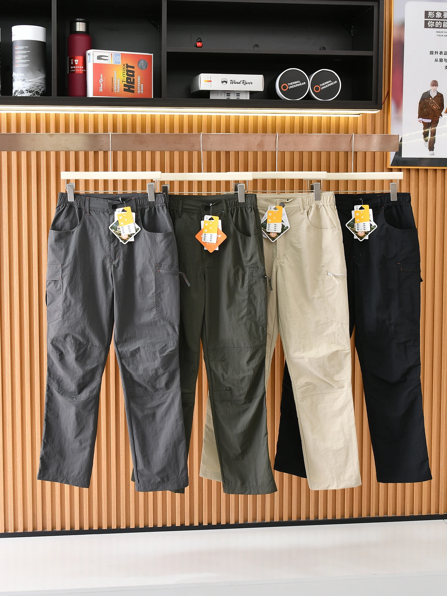 Outdoor Workwear Men's Summer Thin Hiking Trousers Anti-tear Waterproof Nylon Straight Leg Pants City Outdoor Style
Outdoor Workwear Men's Summer Thin Hiking Trousers Anti-tear Waterproof Nylon Straight Leg Pants City Outdoor Style