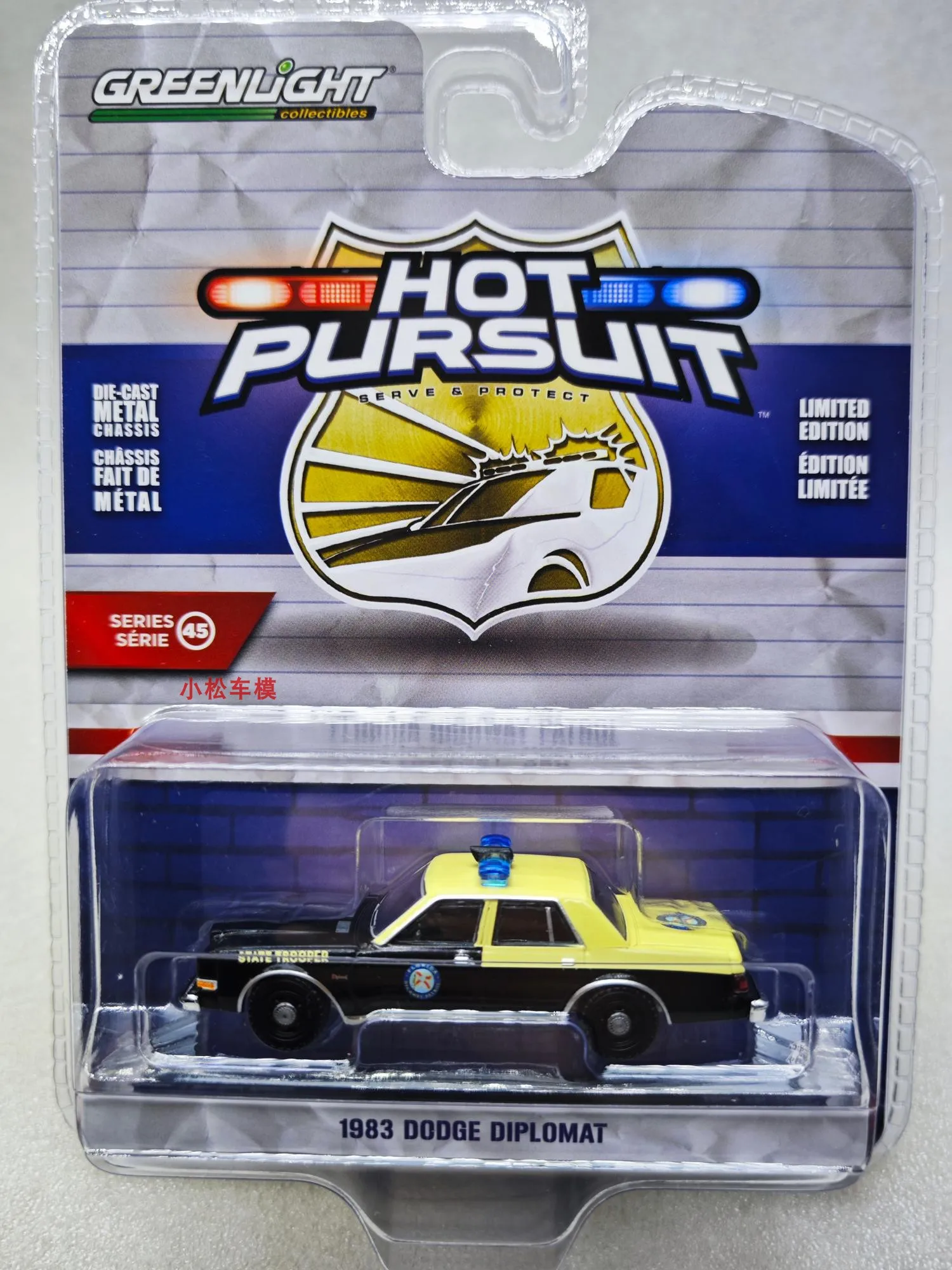 GreenLight 1:64 Heat Tracking 45 - 1983 Vintage Sedan Diecast Alloy Car Model Collectible Gift
GreenLight 1:64 Heat Tracking 45 - 1983 Vintage Sedan Diecast Alloy Car Model Collectible Gift