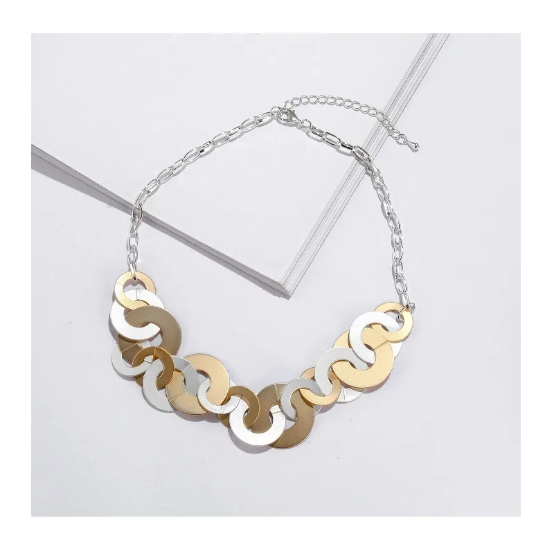 Special for Foreign Trade Explosion Fashion High-end Wind Collarbone Chain Exaggerated Women's Short Necklace
Special for Foreign Trade Explosion Fashion High-end Wind Collarbone Chain Exaggerated Women's Short Necklace