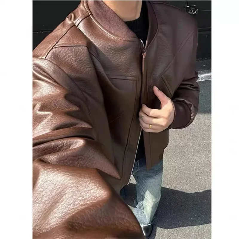 Американская ретро-мотоциклетная куртка для мужчин, осенне-зимняя, модная, брендовая, с воротником-стойкой, на молнии, теплая, хлопковая
Американская ретро-мотоциклетная куртка для мужчин, осенне-зимняя, модная, брендовая, с воротником-стойкой, на молнии, теплая, хлопковая