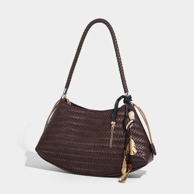 Women Vintage In PU Imitation Braided Embossed Pattern Underarm Bag 2025 Luxury Designer Handbag Equipped With Exquisite Pendant
Women Vintage In PU Imitation Braided Embossed Pattern Underarm Bag 2025 Luxury Designer Handbag Equipped With Exquisite Pendant