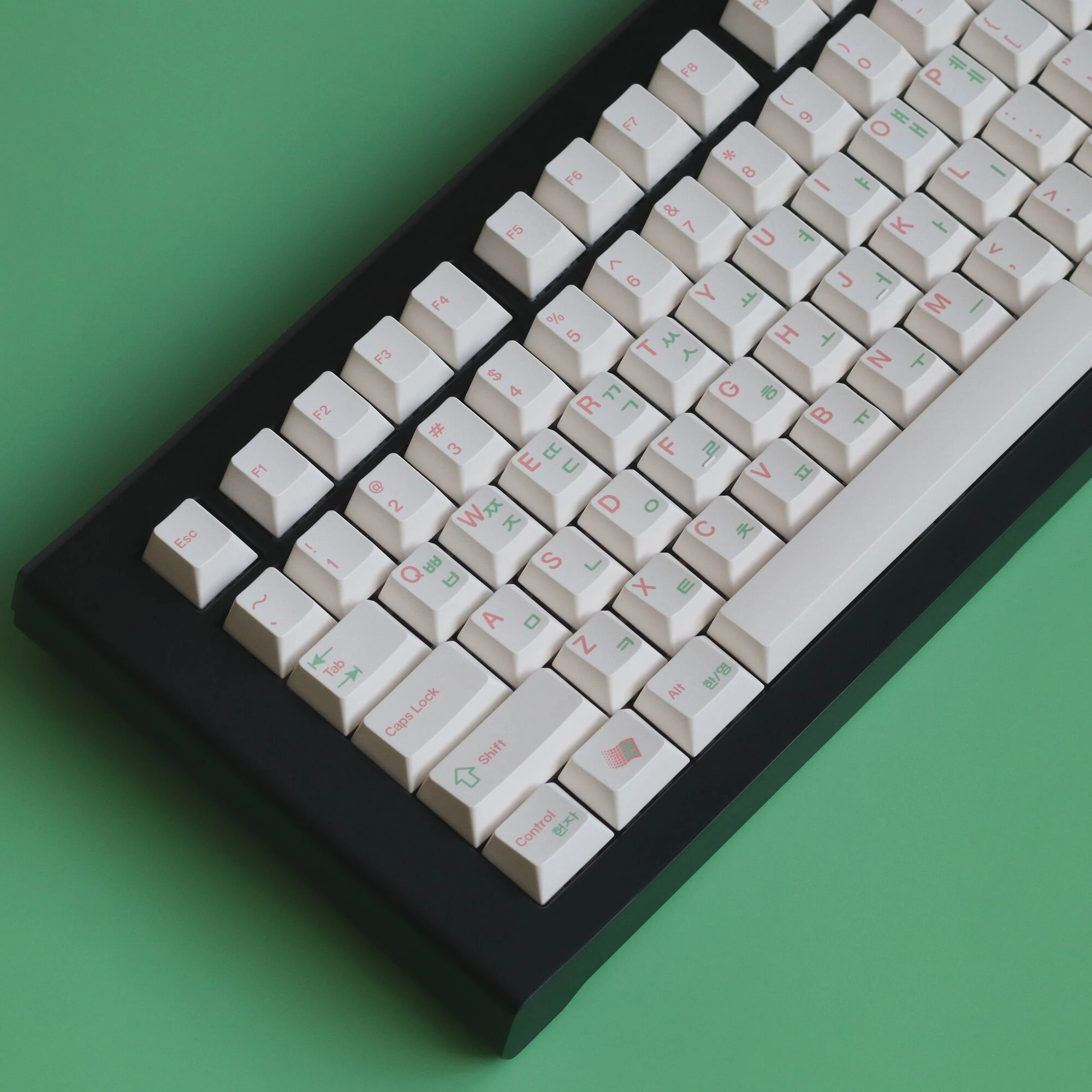 1 Set Pink Green Korean Keycaps PBT Dye Sublimation Key Caps Cherry Profile Lightproof Keycap For MX Switch Mechanical Keyboard
1 Set Pink Green Korean Keycaps PBT Dye Sublimation Key Caps Cherry Profile Lightproof Keycap For MX Switch Mechanical Keyboard