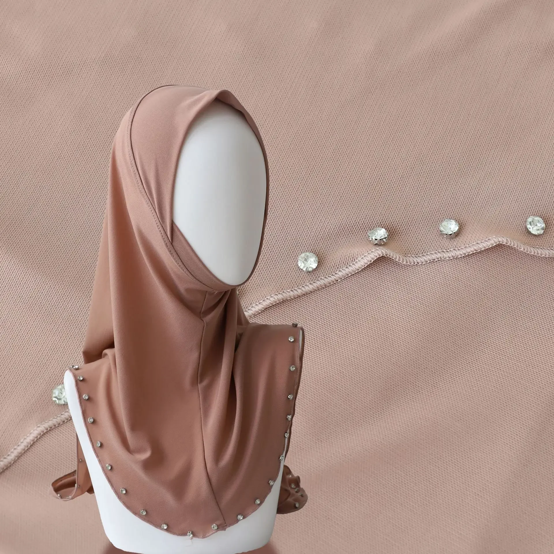 Malaysian Women Headwear Wraps Scarves Muslim Beads Diamonds Hijab Pull On Headscarf Shawls One Piece Amira Islamic Niqab Hijabs
Malaysian Women Headwear Wraps Scarves Muslim Beads Diamonds Hijab Pull On Headscarf Shawls One Piece Amira Islamic Niqab Hijabs