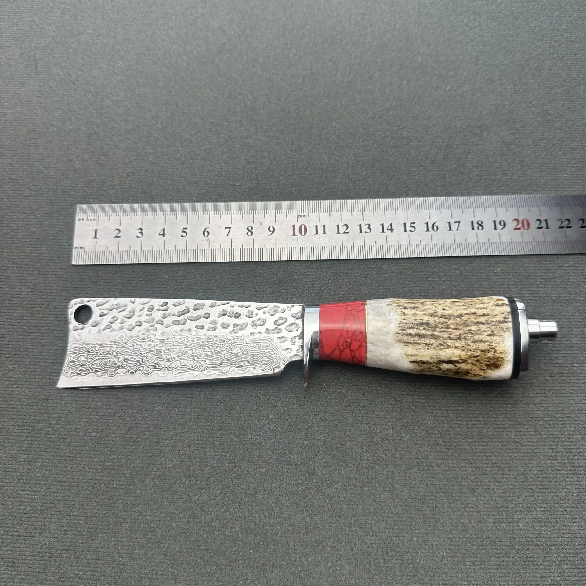 Antlers handle outdoor straight knife Damascus VG10 steel blade exquisite leather case camping
Antlers handle outdoor straight knife Damascus VG10 steel blade exquisite leather case camping