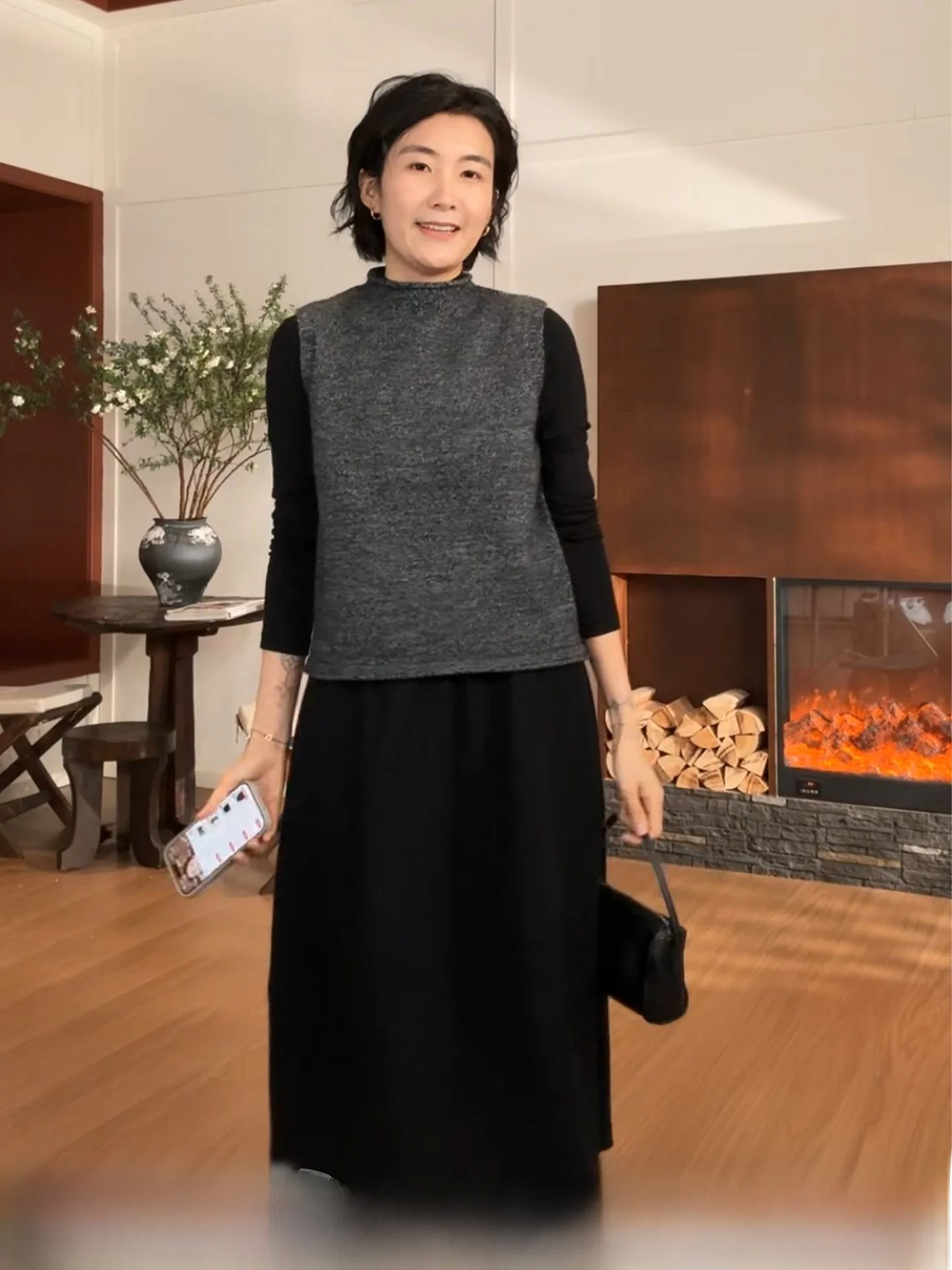 Black Mid-Length Elastic Waist Wool Skirt Women's Style 2026 Winter New Bloom Skirt Small Size Half Skirt Soft Comfortable
Black Mid-Length Elastic Waist Wool Skirt Women's Style 2026 Winter New Bloom Skirt Small Size Half Skirt Soft Comfortable