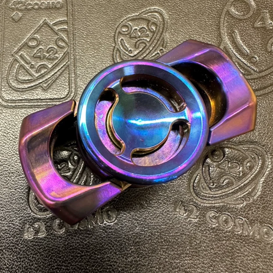 Used EDC Newbee Titanium Roast Color spinner Fingertip gyroscope Decompression toys
Used EDC Newbee Titanium Roast Color spinner Fingertip gyroscope Decompression toys