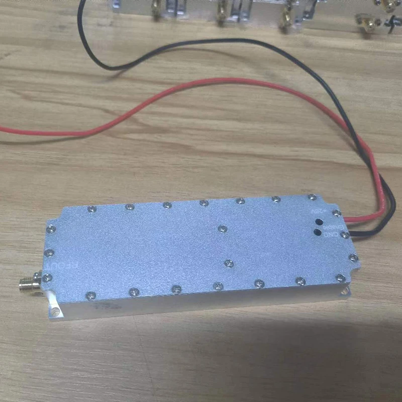 50W IDMOS Circulator Module Gan Module With Built-in Signal Source
50W IDMOS Circulator Module Gan Module With Built-in Signal Source