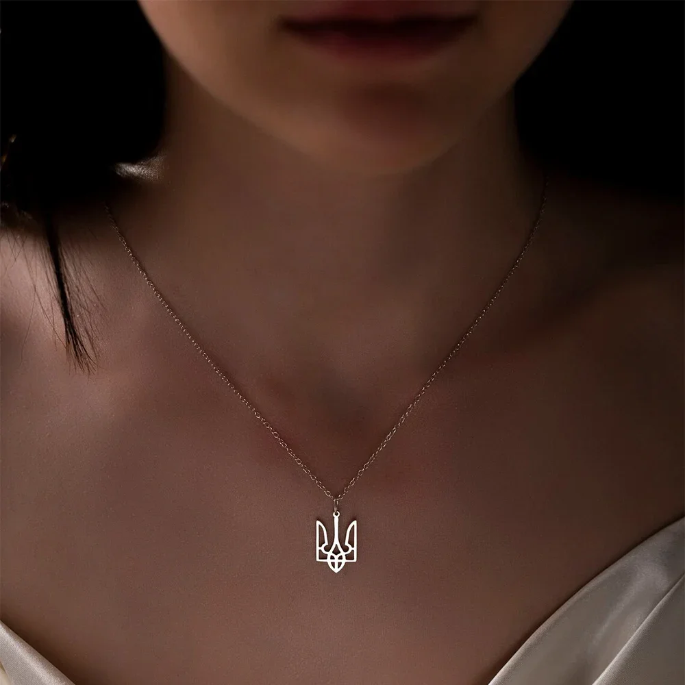Tangula Ukraine National Emblem Necklace Stainless Steel Ukrainian Symbol Pendant Necklaces Fashion Party Jewelry for Women Men
Tangula Ukraine National Emblem Necklace Stainless Steel Ukrainian Symbol Pendant Necklaces Fashion Party Jewelry for Women Men