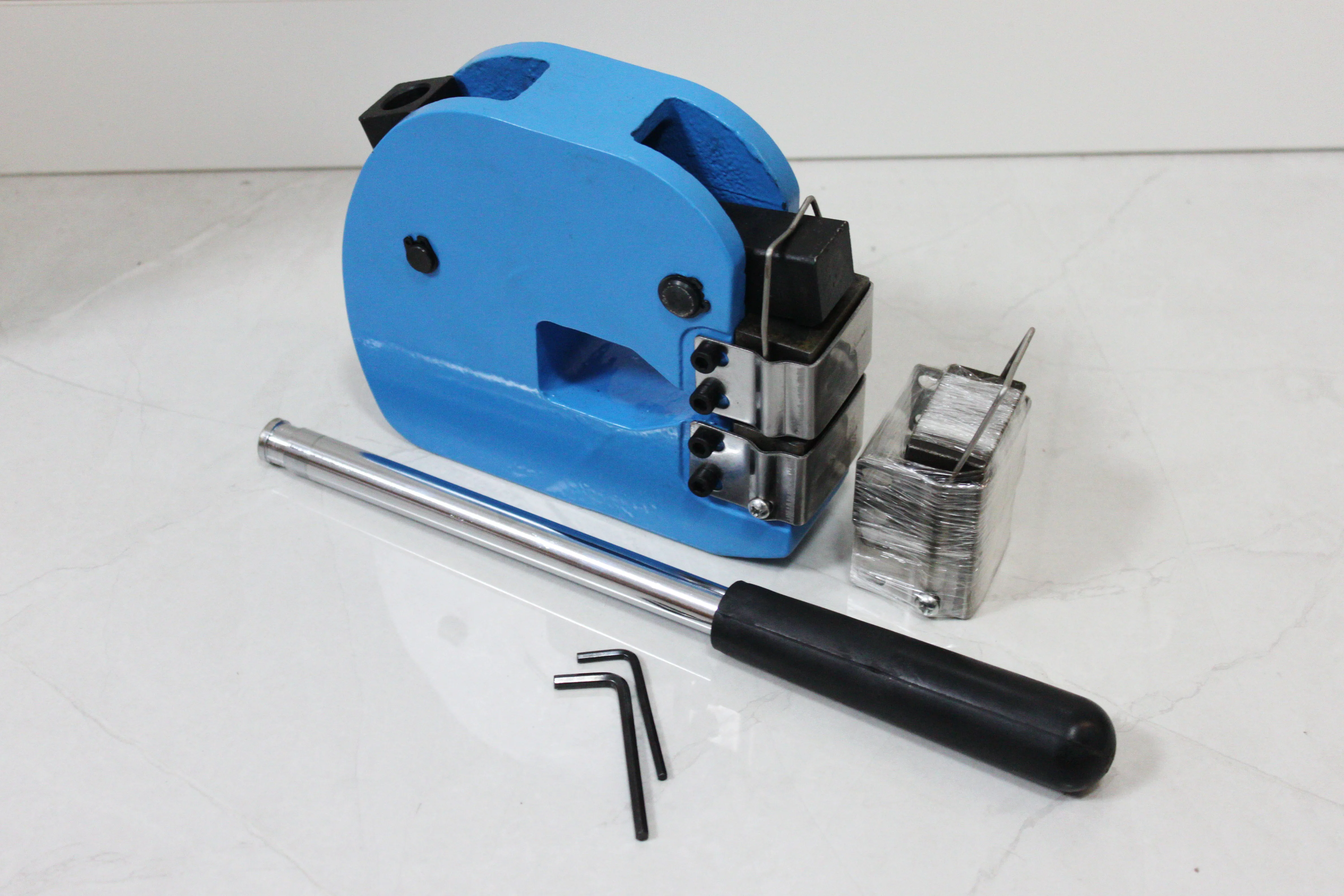 Sheet Metal Shrinker and Stretcher Machine/Manufacturer of Shrinking Machine
Sheet Metal Shrinker and Stretcher Machine/Manufacturer of Shrinking Machine