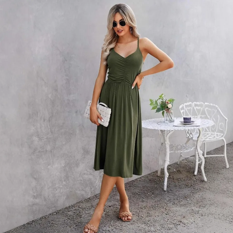 【New style】Summer new French V-neck suspender dress, pleated waist, slimming casual vacation dress
【New style】Summer new French V-neck suspender dress, pleated waist, slimming casual vacation dress