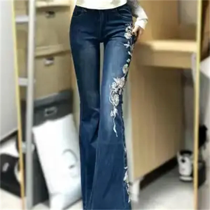 2026 Mid Rise Retro Rose Embroidered Micro Flared Denim Pants Female Summer Hot Girls, Slim Fit And Slimming, Flared Floor Pants
2026 Mid Rise Retro Rose Embroidered Micro Flared Denim Pants Female Summer Hot Girls, Slim Fit And Slimming, Flared Floor Pants