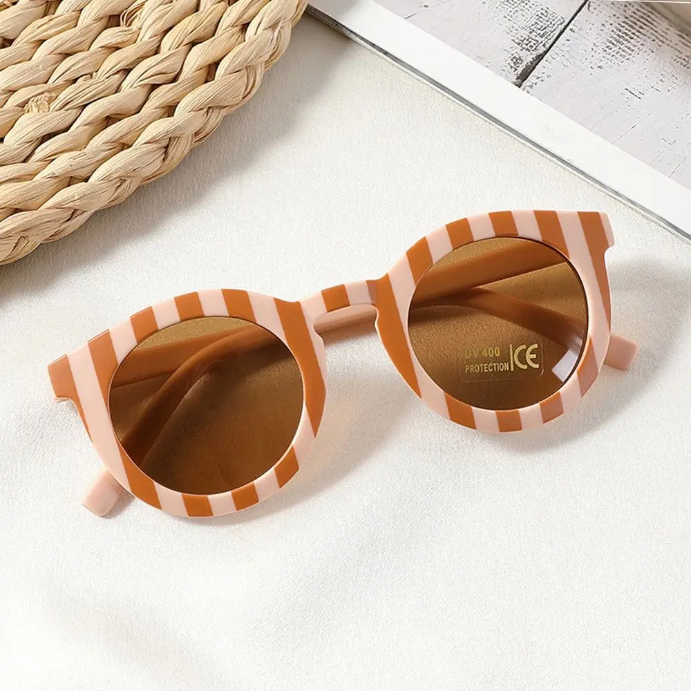 Trendy Round Frame Sunglasses Checker Color 3-8Y Sun Protection Glasses UV400 Sun Glasses for Boys Girls
Trendy Round Frame Sunglasses Checker Color 3-8Y Sun Protection Glasses UV400 Sun Glasses for Boys Girls