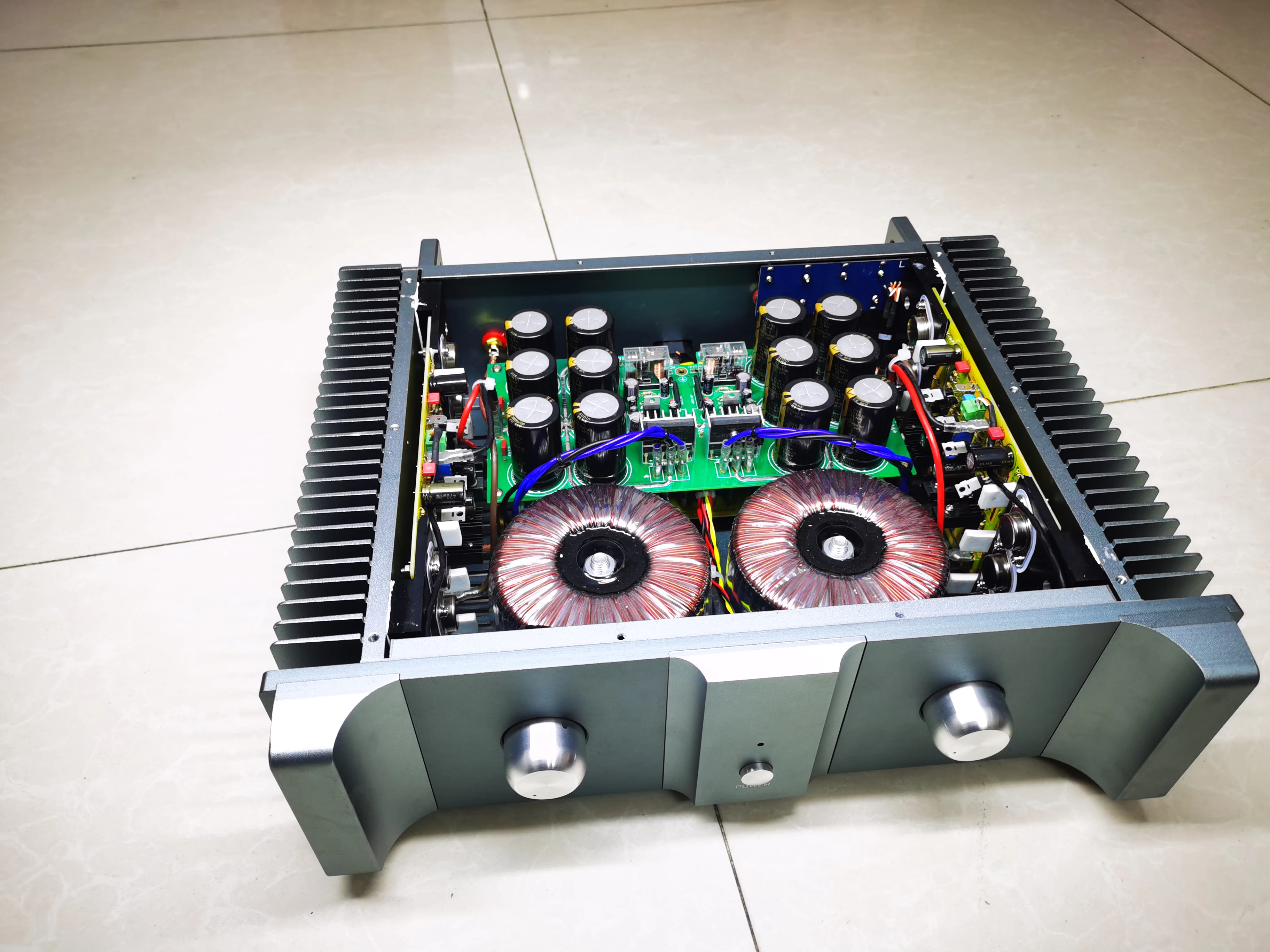 Excellent KSA100 Class A High-Power Audiophile Amplifier, Hifi Amplifier, 200+200W,Pure Post Amplifier
Excellent KSA100 Class A High-Power Audiophile Amplifier, Hifi Amplifier, 200+200W,Pure Post Amplifier