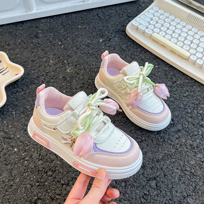 2025 Children Casual Shoes for Girls Autumn New Fashion Korean Style Soft Bottom Anti-slippery Versatile Princess Flowers Shoes
2025 Children Casual Shoes for Girls Autumn New Fashion Korean Style Soft Bottom Anti-slippery Versatile Princess Flowers Shoes