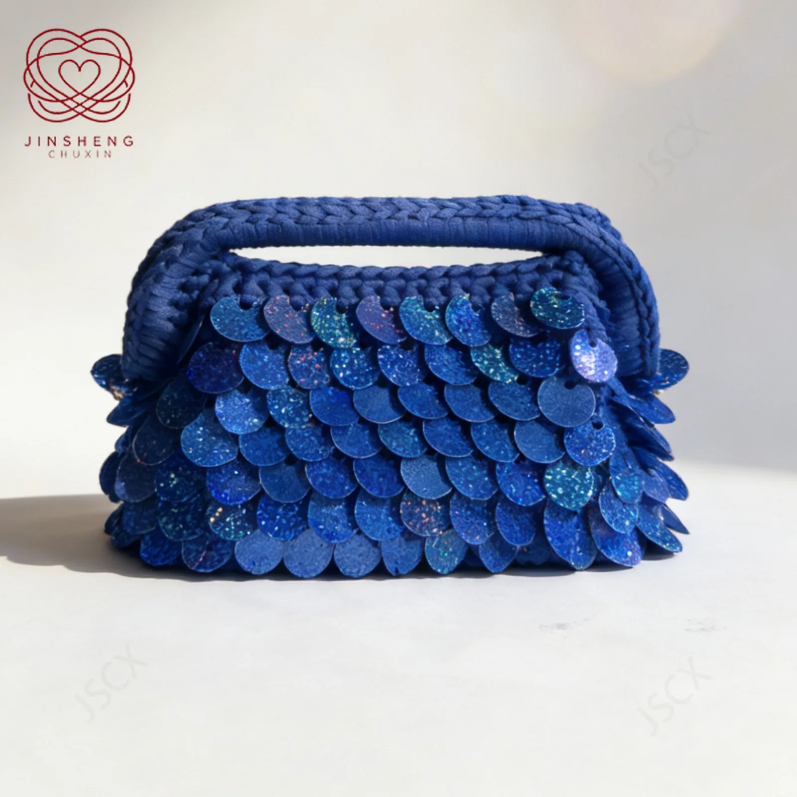 Hand-woven sequined handbag women's new seaside vacation style fashion shoulder bag hot-selling models
Hand-woven sequined handbag women's new seaside vacation style fashion shoulder bag hot-selling models