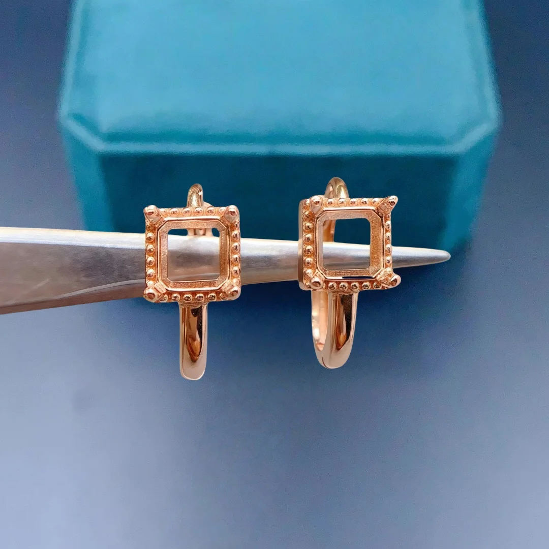 L S925 Sterling Silver Setting 3/5 Square Stone Fashion Ear Buckle Holder DIY Empty Support for Women Fine Luxury Zircon Jewelry
L S925 Sterling Silver Setting 3/5 Square Stone Fashion Ear Buckle Holder DIY Empty Support for Women Fine Luxury Zircon Jewelry