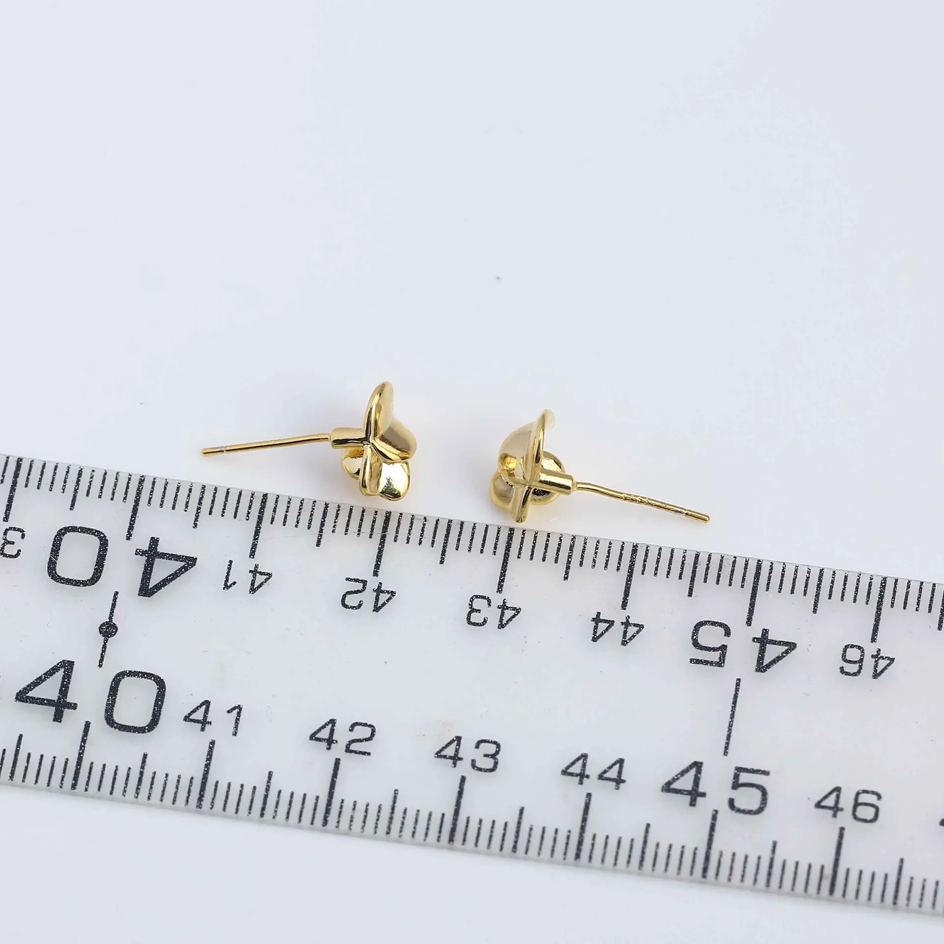 E124 Gold Plated Copper Leaves S925 Sterling Silver Needle Pearl Stud Earrings Findings Jewelry Making DIY Jewelry Accessories
E124 Gold Plated Copper Leaves S925 Sterling Silver Needle Pearl Stud Earrings Findings Jewelry Making DIY Jewelry Accessories