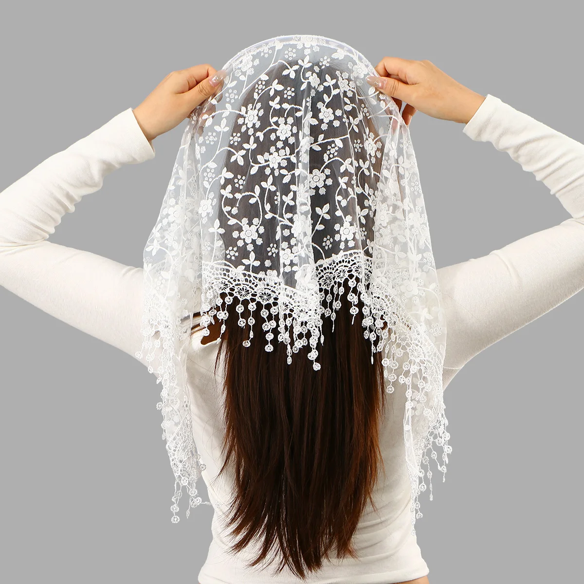 Woman Lace Triangular Scarf with Hairband Fixed Hollow Out Embroidery Foulard Bandana Thin Vintage HandkerChiefs for Hair
Woman Lace Triangular Scarf with Hairband Fixed Hollow Out Embroidery Foulard Bandana Thin Vintage HandkerChiefs for Hair