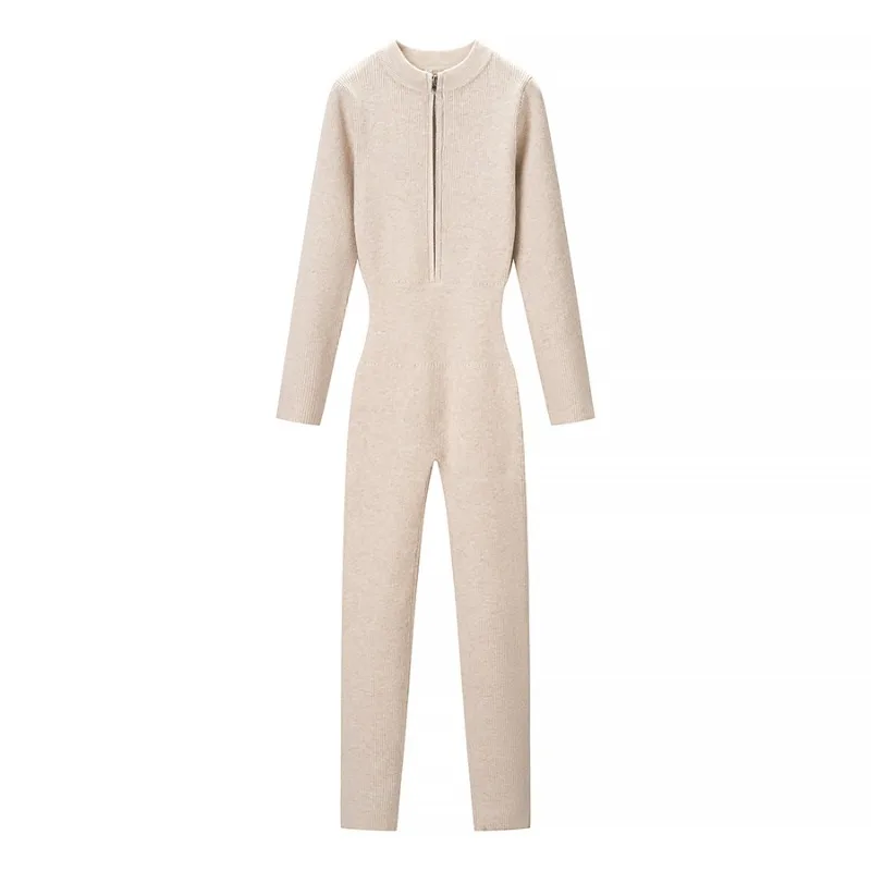 Осенне-зимний сексуальный облегающий комбинезон однотонного цвета, теплый и ветрозащитный, женская одежда, которую можно носить как внутренний слой.
Осенне-зимний сексуальный облегающий комбинезон однотонного цвета, теплый и ветрозащитный, женская одежда, которую можно носить как внутренний слой.