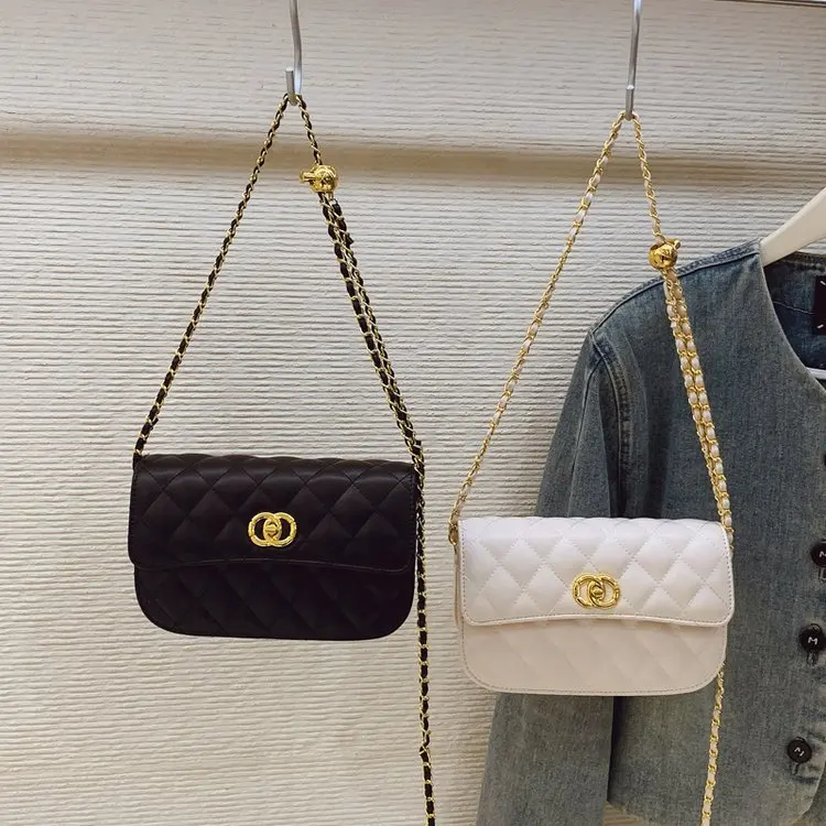 2025 Textured Chain Top Handle Bag, Women's Chic Shoulder Purse, Day to Night Crossbody Tote, Casual Sling Bag, Minimalist
2025 Textured Chain Top Handle Bag, Women's Chic Shoulder Purse, Day to Night Crossbody Tote, Casual Sling Bag, Minimalist