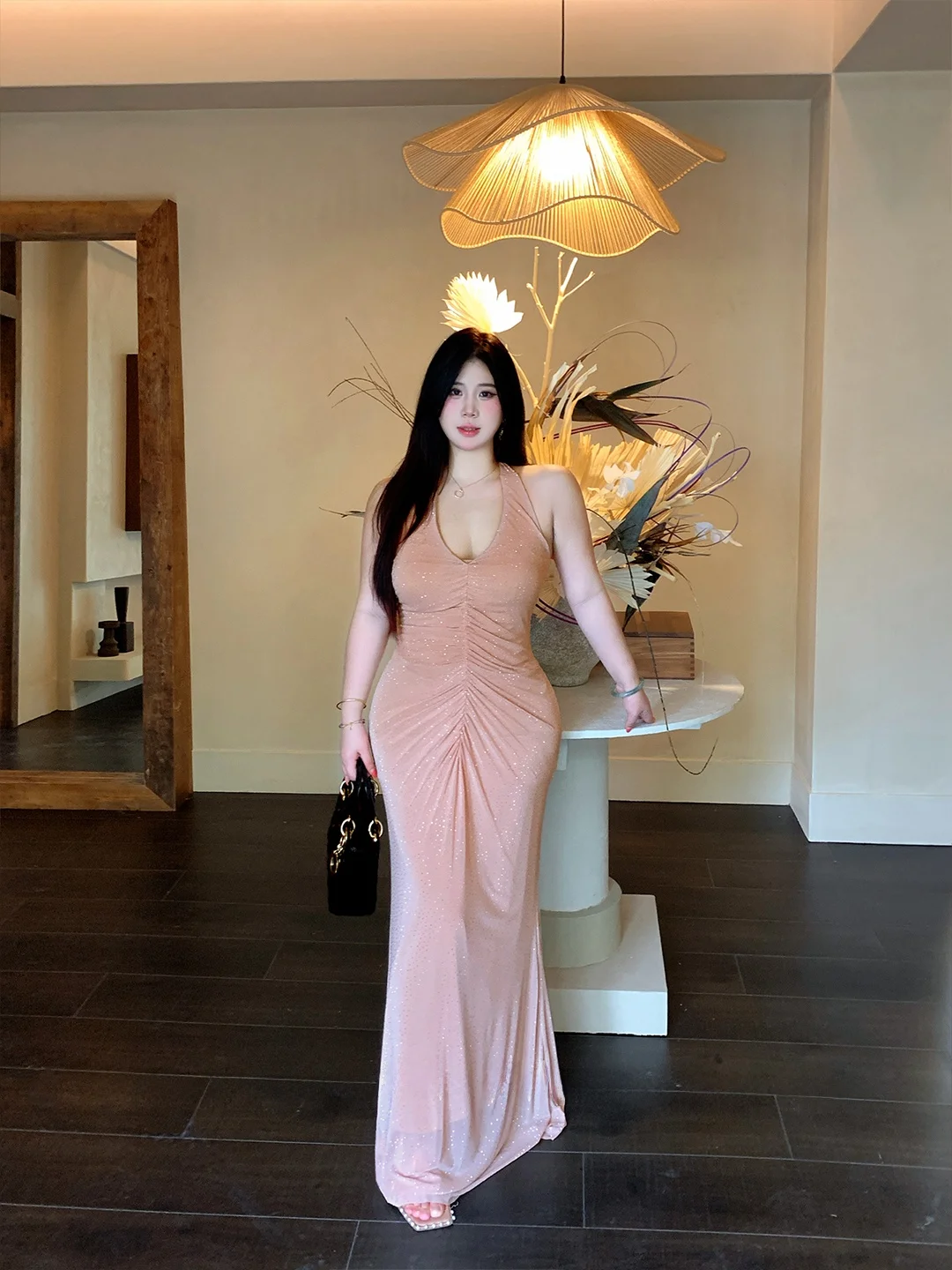 Babes Sparkling Sexy plus Size Gown with Neck Hanging Pleated Slimming Bodycon Skirt Open Cardigan Summer Fashion Women's Dress
Babes Sparkling Sexy plus Size Gown with Neck Hanging Pleated Slimming Bodycon Skirt Open Cardigan Summer Fashion Women's Dress