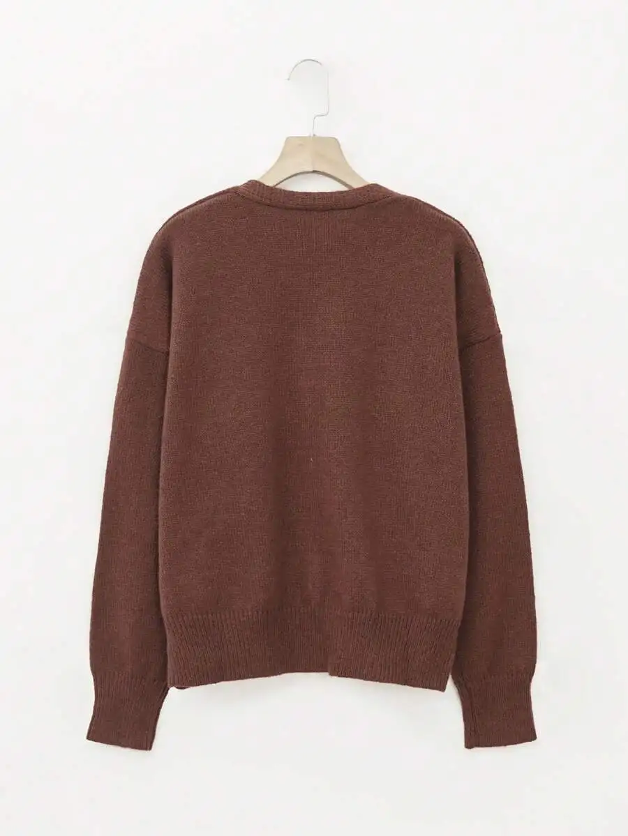 Womens Minimalist V-Neck Cardigan Sweater, Casual Long Sleeve, Relaxed Fit, Autumn Winter Layering
Womens Minimalist V-Neck Cardigan Sweater, Casual Long Sleeve, Relaxed Fit, Autumn Winter Layering