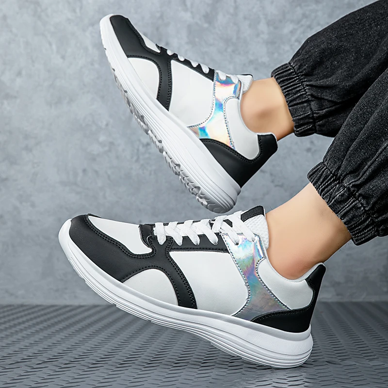 Couple's casual tennis shoes Korean version trendy lace up color board shoes breathable, lightweight, fashionable sports platfor
Couple's casual tennis shoes Korean version trendy lace up color board shoes breathable, lightweight, fashionable sports platfor