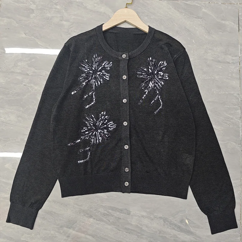 Высококачественный женский кардиган для тяжелой промышленности, украшенный бисером и цветочным принтом, весенне-осенний многослойный верхний свитер 251102108
Высококачественный женский кардиган для тяжелой промышленности, украшенный бисером и цветочным принтом, весенне-осенний многослойный верхний свитер 251102108