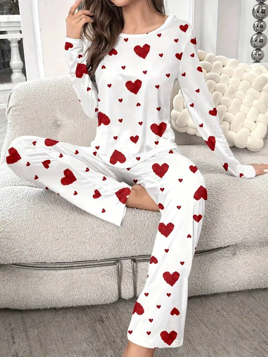 Women's White Heart Print Long Sleeve Pajama Set with Crew Neck and Wide Leg Pants
Women's White Heart Print Long Sleeve Pajama Set with Crew Neck and Wide Leg Pants