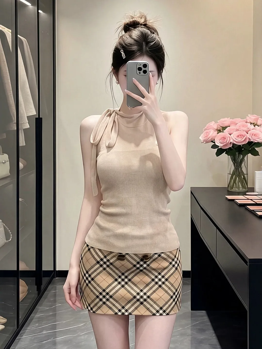 Slim Fit Knitted Vest Women's Summer Fashionable Belted Stand Collar Sleeveless Top Korean Style Breathable Casual Wear
Slim Fit Knitted Vest Women's Summer Fashionable Belted Stand Collar Sleeveless Top Korean Style Breathable Casual Wear