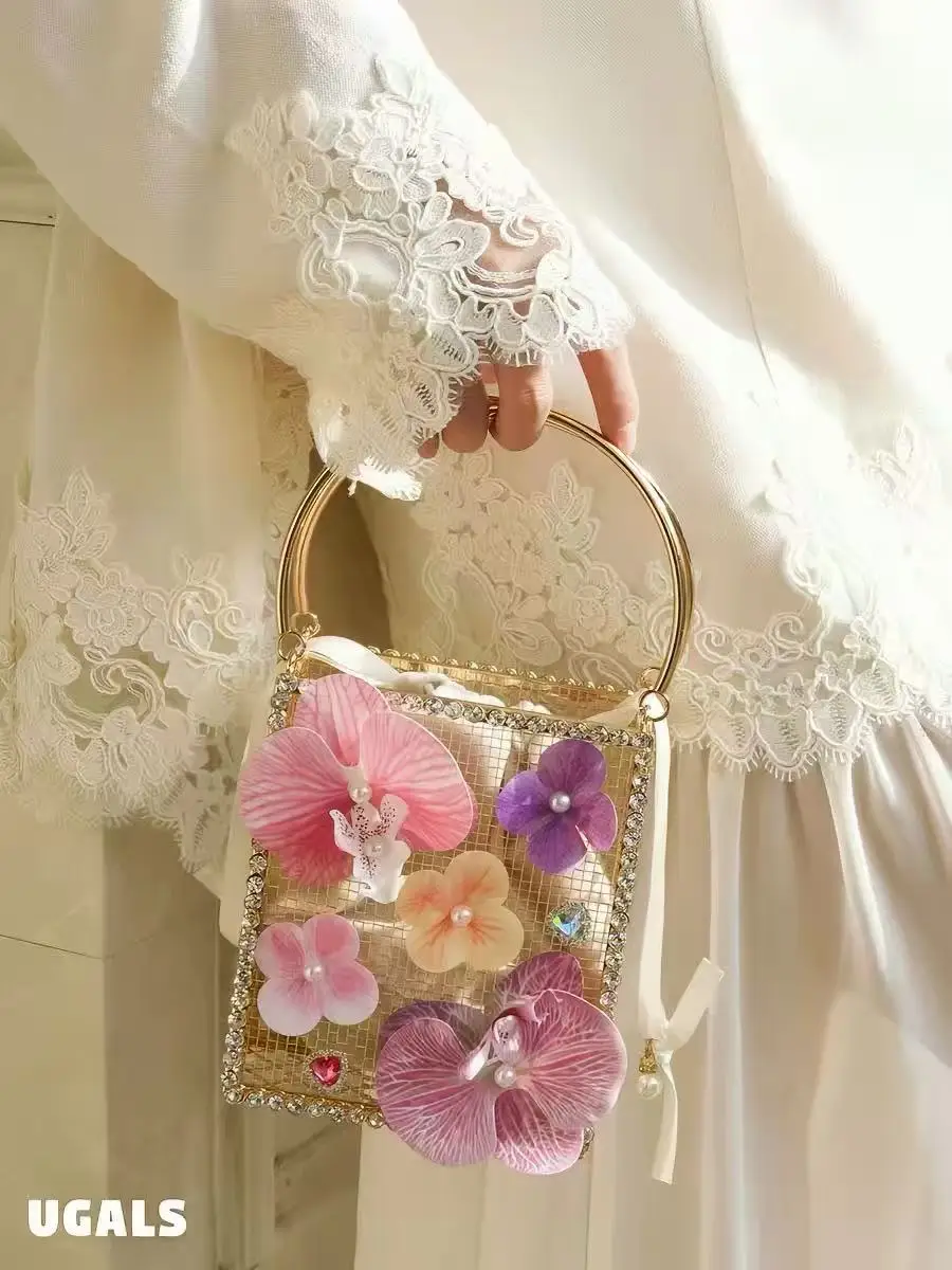 Fashion Hollow Out Metallic Square Bag Solid Floral Women Handbag Wedding Party Banquet Clutch Purse Shoulder Crossbody Bag
Fashion Hollow Out Metallic Square Bag Solid Floral Women Handbag Wedding Party Banquet Clutch Purse Shoulder Crossbody Bag