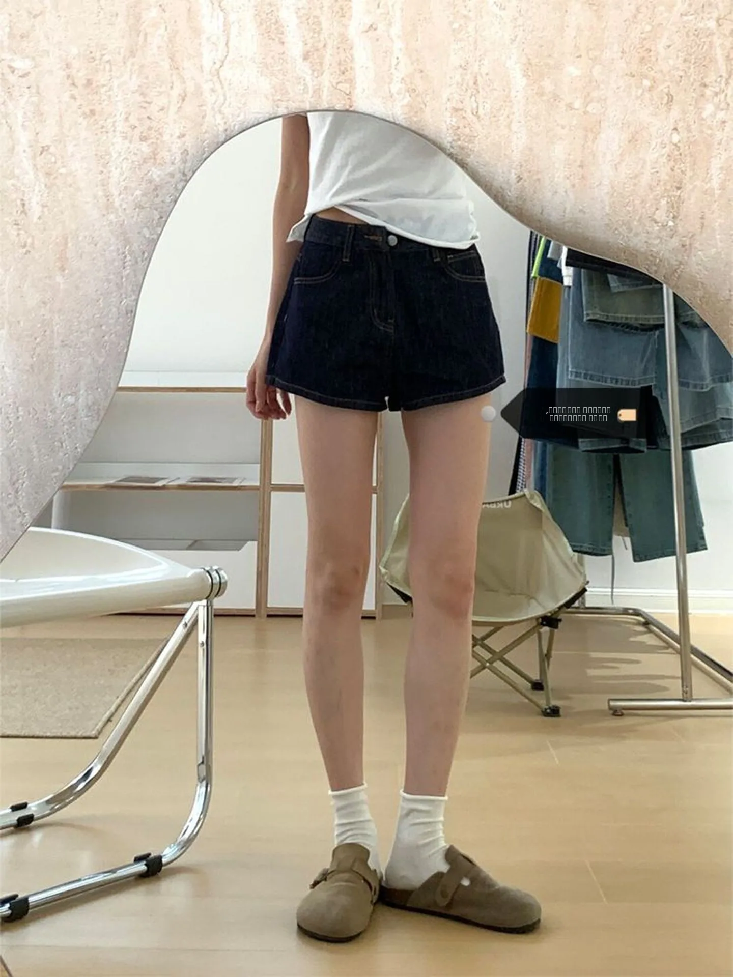 High Waist Wide Leg Jeans Short Pants Women's Loose Fit Spring Summer New Style A-Line Washed Denim Shorts Casual High Street
High Waist Wide Leg Jeans Short Pants Women's Loose Fit Spring Summer New Style A-Line Washed Denim Shorts Casual High Street