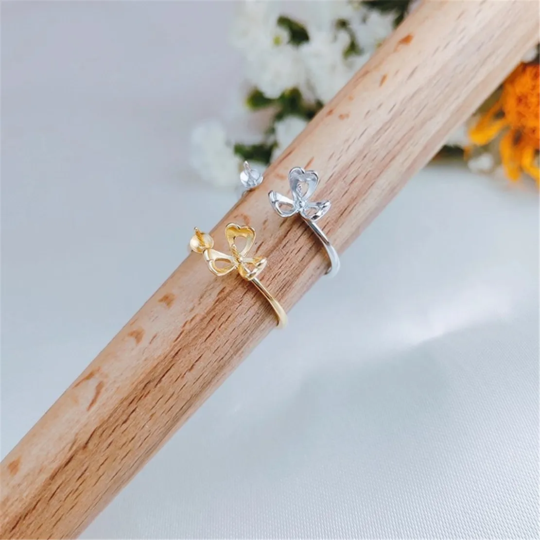 S925 Silver Sterling Ring Inlaid Zirconia Half Hole Pearl Ring Base Resizable Design DIY Handmade Fine Jewelry Ring Accessories
S925 Silver Sterling Ring Inlaid Zirconia Half Hole Pearl Ring Base Resizable Design DIY Handmade Fine Jewelry Ring Accessories
