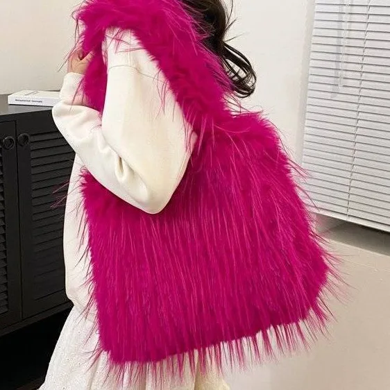 Fashionable Plush Crossbody Handbag Women's Bag 2023 New Style Autumn Winter Chain Bag Versatile Small Chain Handbag
Fashionable Plush Crossbody Handbag Women's Bag 2023 New Style Autumn Winter Chain Bag Versatile Small Chain Handbag
