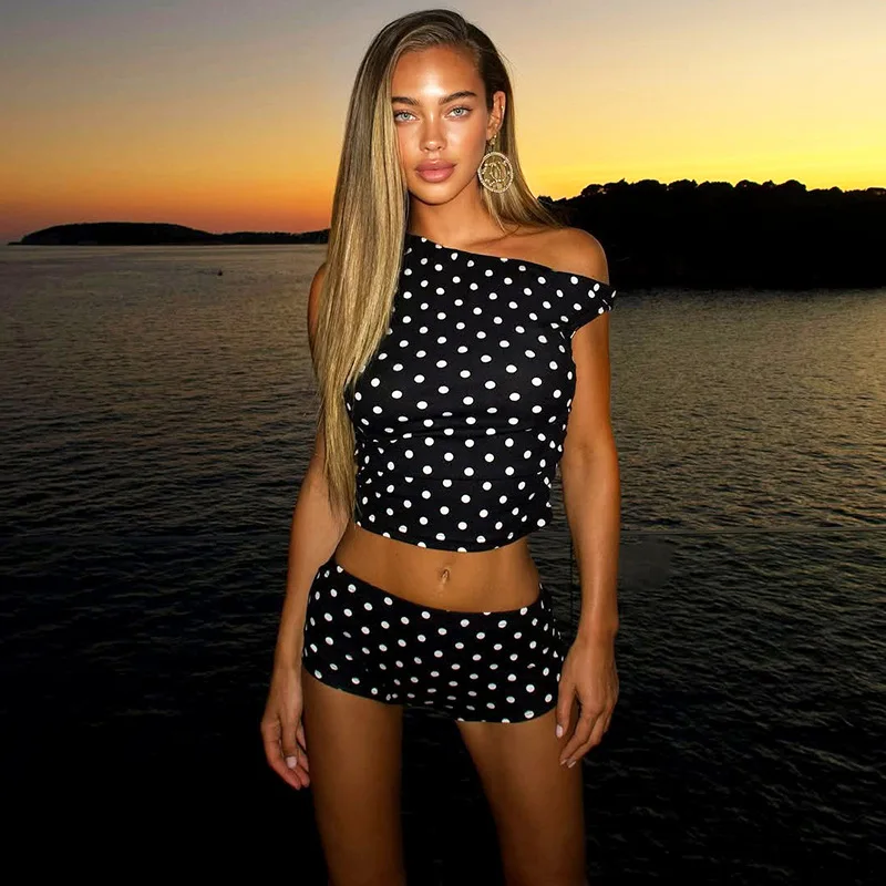 STYLISH LADY Black White Polka Dot Print 2 Piece Set 2026 Summer Women One Shoulder Crop Top And Bodycon Shorts Beachwear
STYLISH LADY Black White Polka Dot Print 2 Piece Set 2026 Summer Women One Shoulder Crop Top And Bodycon Shorts Beachwear
