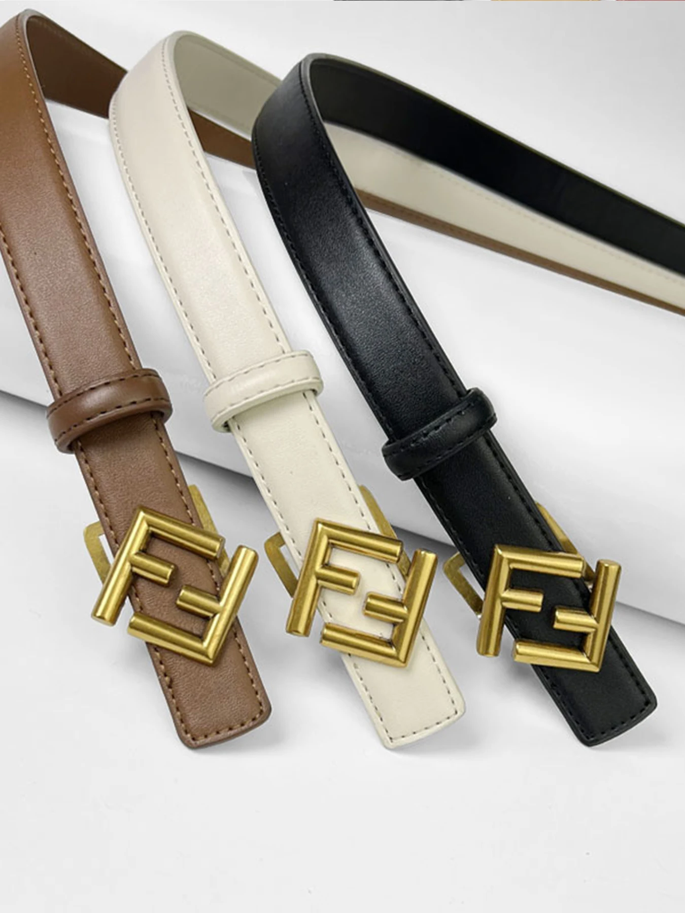 Женский классический модный ремень, повседневный декоративный аксессуар для джинсов, универсальный дизайн для женщин на все сезоны
Женский классический модный ремень, повседневный декоративный аксессуар для джинсов, универсальный дизайн для женщин на все сезоны