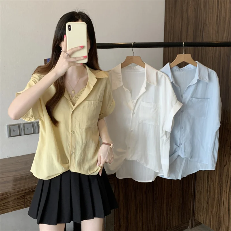 Summer New plus Size Women's Shirt V-Neck Lace Trim Short Sleeve Design Sense Fake Two-Piece Trendy Top Loose Fit Polyester F...
Summer New plus Size Women's Shirt V-Neck Lace Trim Short Sleeve Design Sense Fake Two-Piece Trendy Top Loose Fit Polyester F...