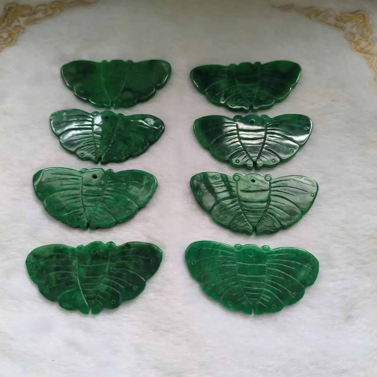 1pcs/lot Natural Emerald carved butterfly Pendant dry sapphire luster diy necklace ornaments classic style accessories jewely
1pcs/lot Natural Emerald carved butterfly Pendant dry sapphire luster diy necklace ornaments classic style accessories jewely