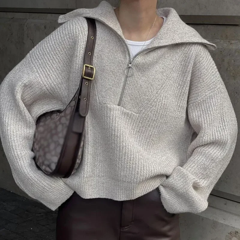 Casual Lapel Women Solid Sweater Loose Simple Zipper Long Sleeve Female Pullover 2025 Autumn Winter Lady All-match Simple Jumper
Casual Lapel Women Solid Sweater Loose Simple Zipper Long Sleeve Female Pullover 2025 Autumn Winter Lady All-match Simple Jumper