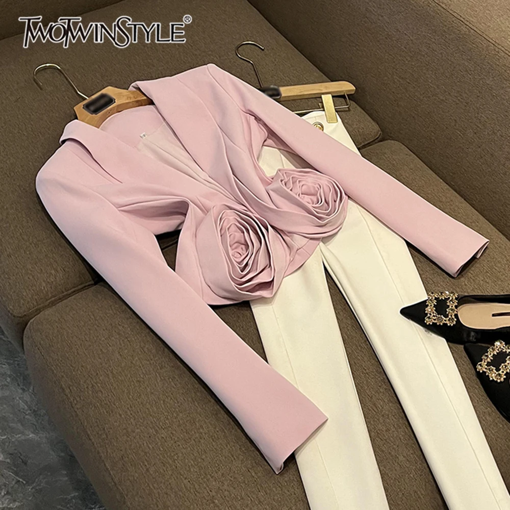 TWOTWINSTYLE Elegant Spliced Appliques Jackets For Women Lapel Long Sleeve Temperament Short Jacket Female Fashion New KJA501680
TWOTWINSTYLE Elegant Spliced Appliques Jackets For Women Lapel Long Sleeve Temperament Short Jacket Female Fashion New KJA501680