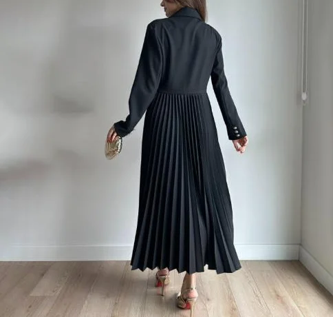 Autumn New Solid Color Lapel Button Cinched Waist Suit Top with Patchwork Pleated Skirt for Women's Fashionable Commuting Dress
Autumn New Solid Color Lapel Button Cinched Waist Suit Top with Patchwork Pleated Skirt for Women's Fashionable Commuting Dress
