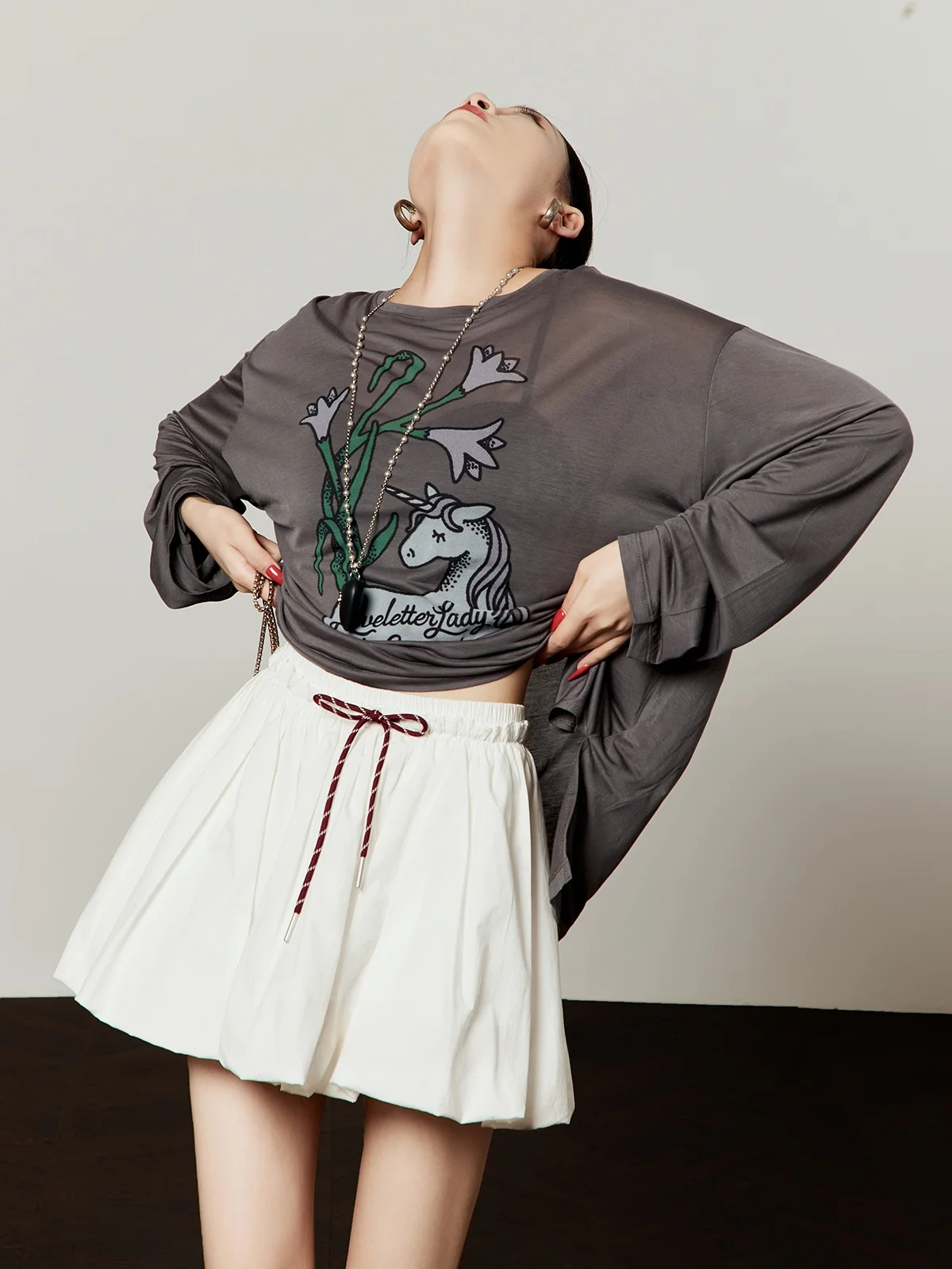 Gray T-shirt Women's Spring Summer Unique Beautiful Lazy Style Unique Lovely Unicorn Print Loose Fit Long Sleeve Top
Gray T-shirt Women's Spring Summer Unique Beautiful Lazy Style Unique Lovely Unicorn Print Loose Fit Long Sleeve Top