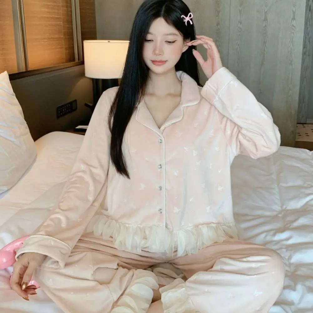 Loose Long Sleeve Bow Pajamas Set Sweet Winter Velvet Pajamas Suit Long Sleeves Ruffle Warm Thicken Sleepwear Autumn Winter
Loose Long Sleeve Bow Pajamas Set Sweet Winter Velvet Pajamas Suit Long Sleeves Ruffle Warm Thicken Sleepwear Autumn Winter