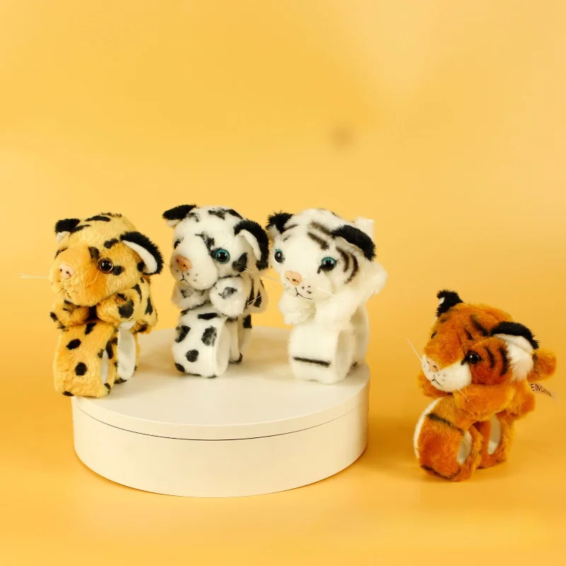 Cute Tiger Plush Snap Bracelet, Leopard Print Stuffed Wristband, Creative Clap Bangle for Kids, Kawaii Funny Gift Toy
Cute Tiger Plush Snap Bracelet, Leopard Print Stuffed Wristband, Creative Clap Bangle for Kids, Kawaii Funny Gift Toy