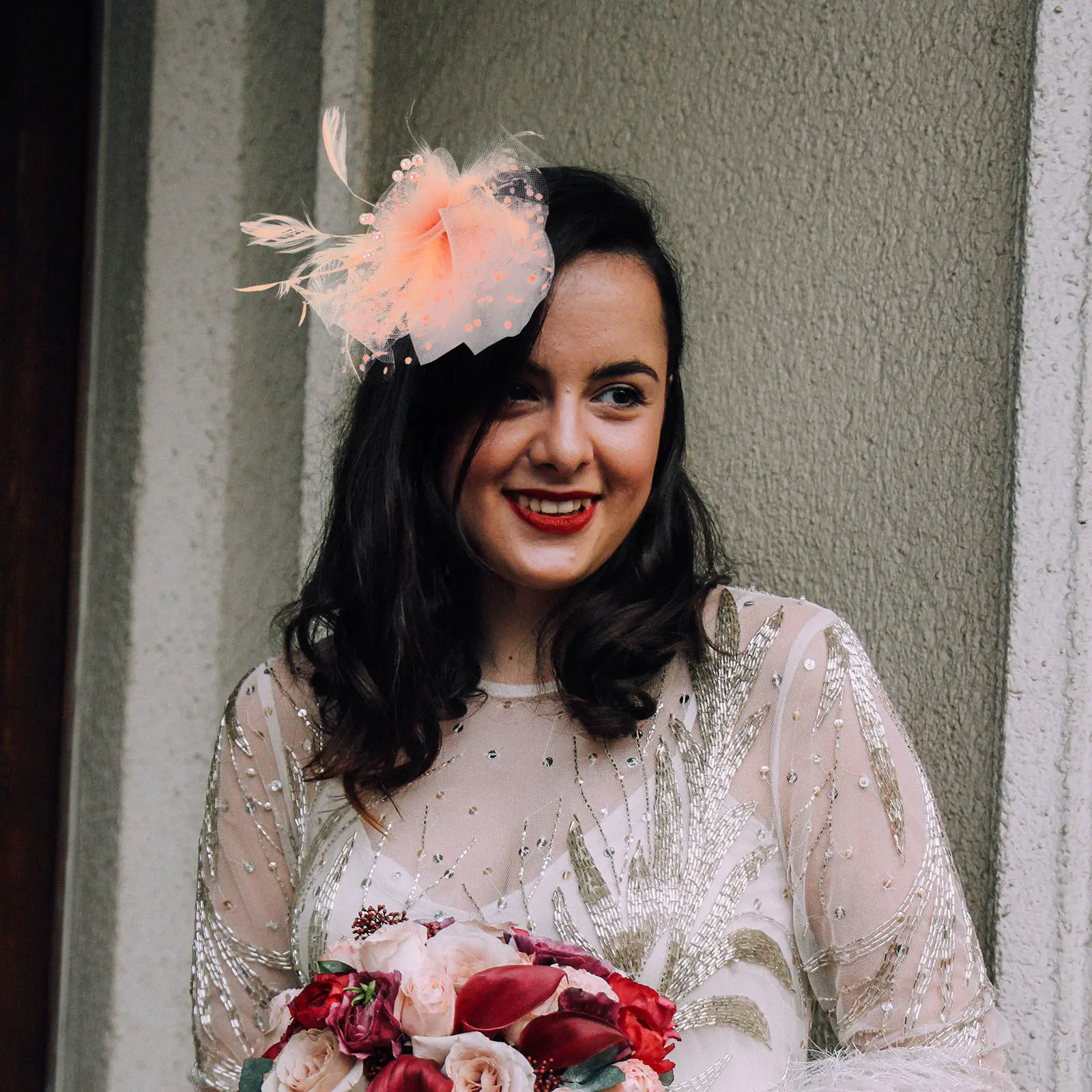 Chic Retro Plume Flower Headwear for Ladies Bride Wedding Party Dance Festival Costume Cosplay Stylish Decorative Hairband
Chic Retro Plume Flower Headwear for Ladies Bride Wedding Party Dance Festival Costume Cosplay Stylish Decorative Hairband