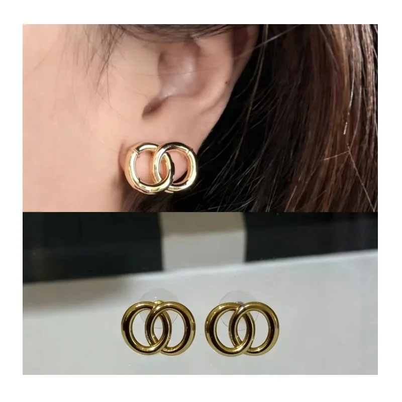 Retro Gold Stud Earrings High Sense Simple Light Luxury High Sense Earrings Women's New Fashion Versatile Earrings
Retro Gold Stud Earrings High Sense Simple Light Luxury High Sense Earrings Women's New Fashion Versatile Earrings